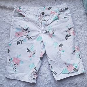 Carters girls Bermuda flowered shorts